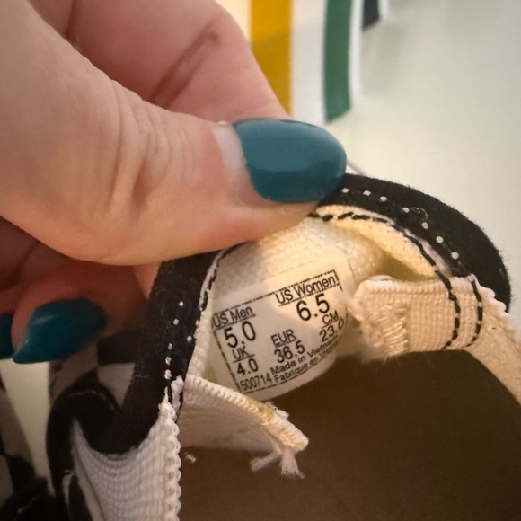 Vans Black and White Slip-On Sneakers 6.5 - Picture 3 of 3